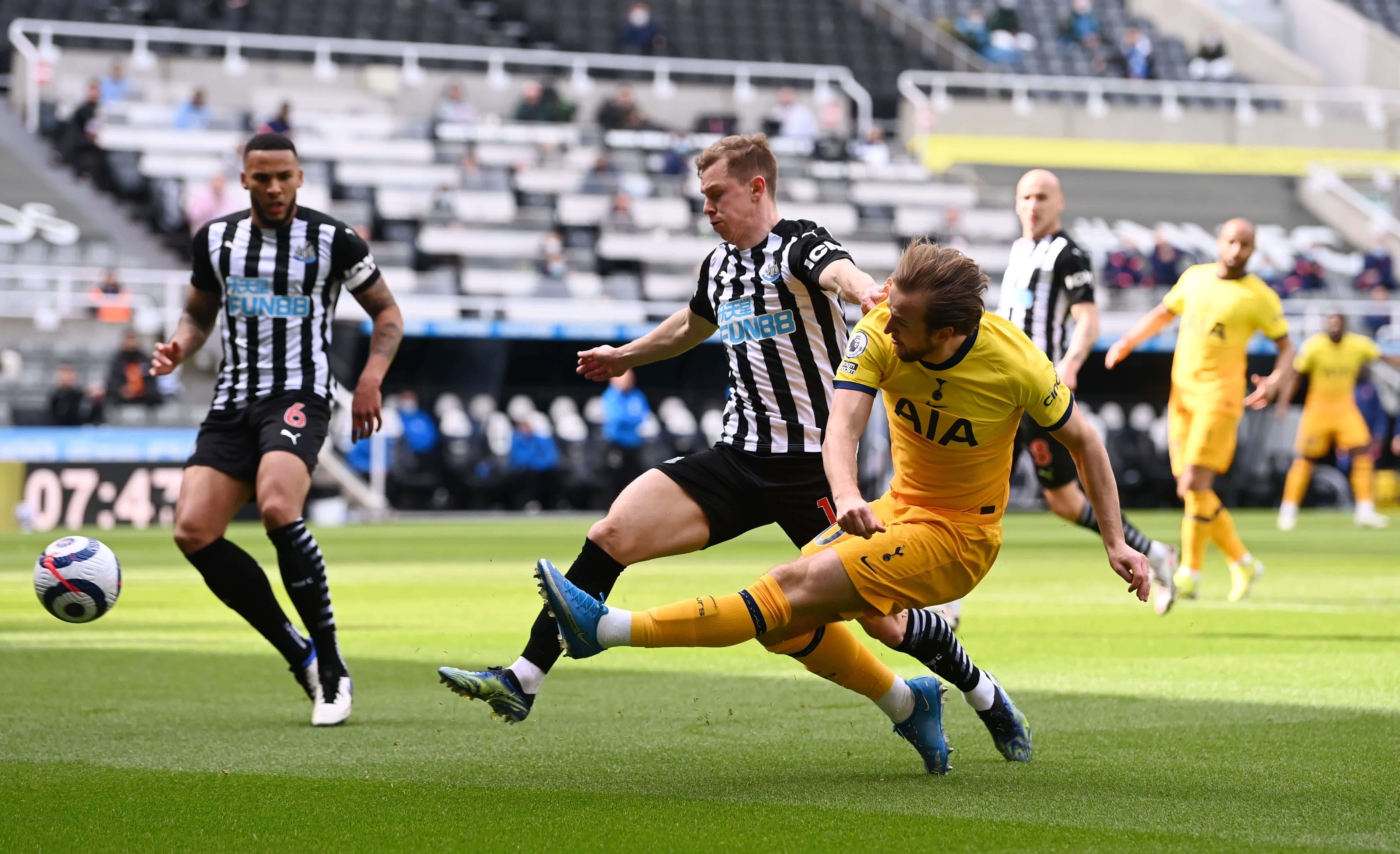 全队在攻防 全队在攻防