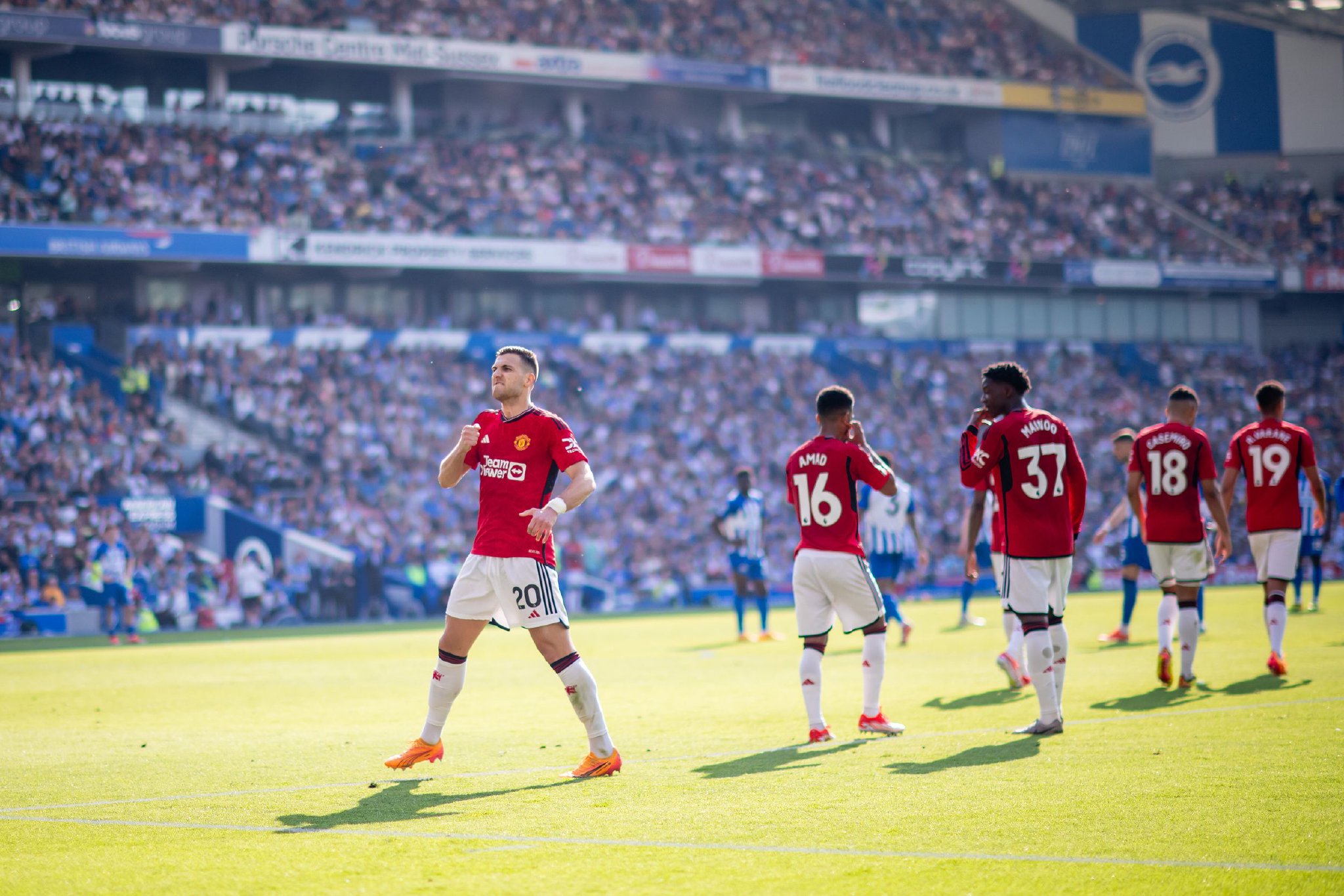 随队前往美国前，库尼亚刚刚与妻子迎来他们的第二个孩子.